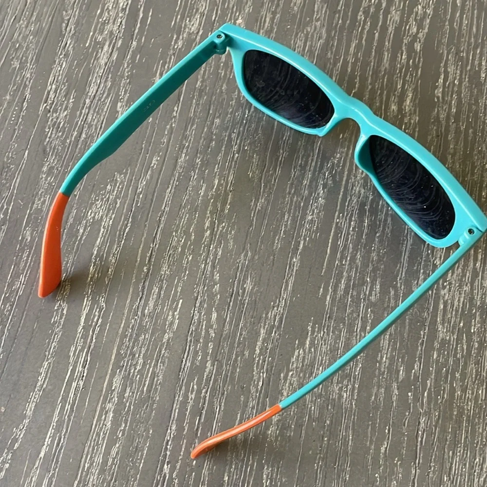 Kid’s Disney Mickey Mouse sunglasses